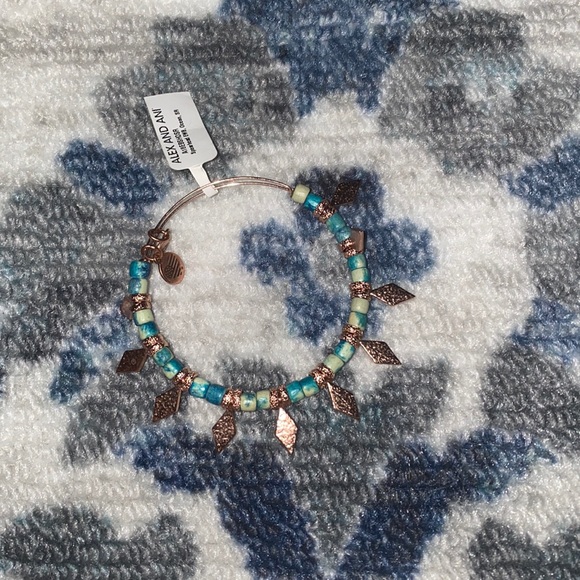 Bangle! - Picture 1 of 3